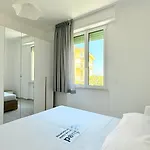 F010 - Torrette Di Fano, Nuovo Trilocale Con Wi-fi, Aria Condizionata E Terrazzo Lägenhet Rom